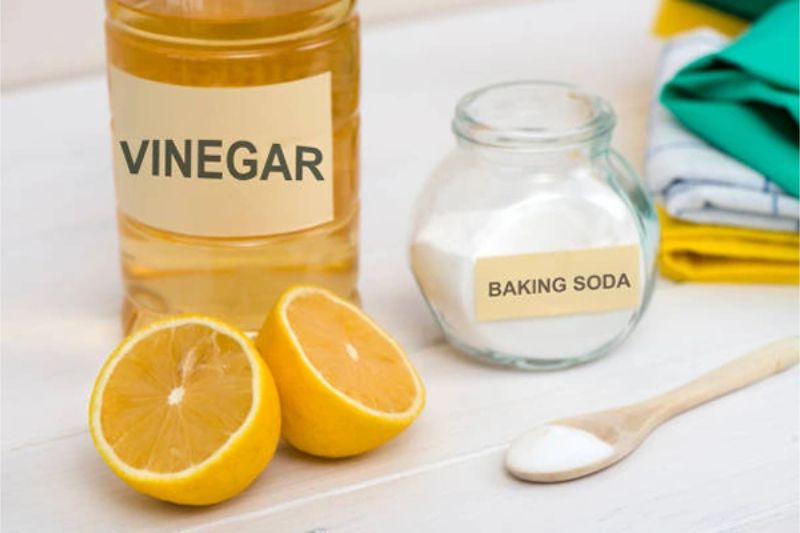 5 Cách tẩy vết ố vàng trên tường nhà tắm đơn giản, hiệu quả 4 Dùng giấm kết hợp với baking soda