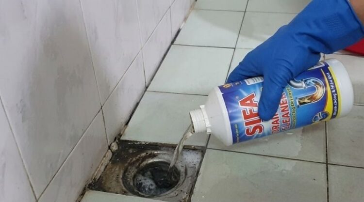Bắt buộc đeo găng tay cao su và đồ bảo hộ khi tiếp xúc với Sifa