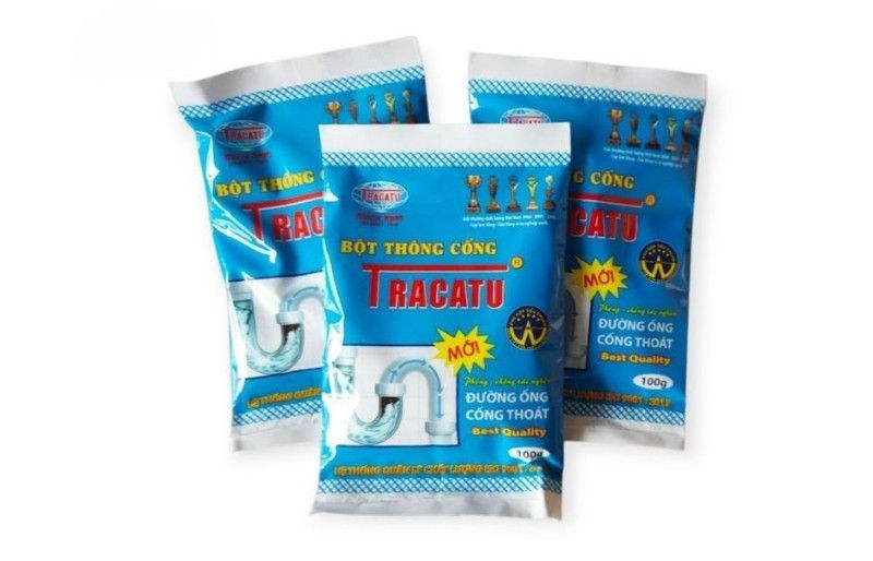 6 Bột thông bồn cầu cực mạnh & Bí quyết xử lý tắc tại nhà 5 Bột thông tắc bồn cầu Tracatu chứa NaOH và KOH hoạt tính mạnh
