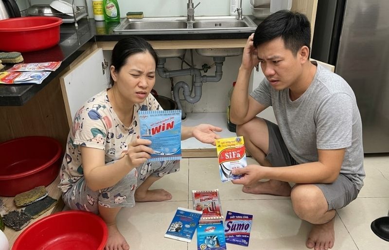 6 Bột thông bồn cầu cực mạnh & Bí quyết xử lý tắc tại nhà 1 Người dùng hoang mang không biết chọn bột thông tắc bồn cầu loại nào tốt và an toàn cho đường ống.