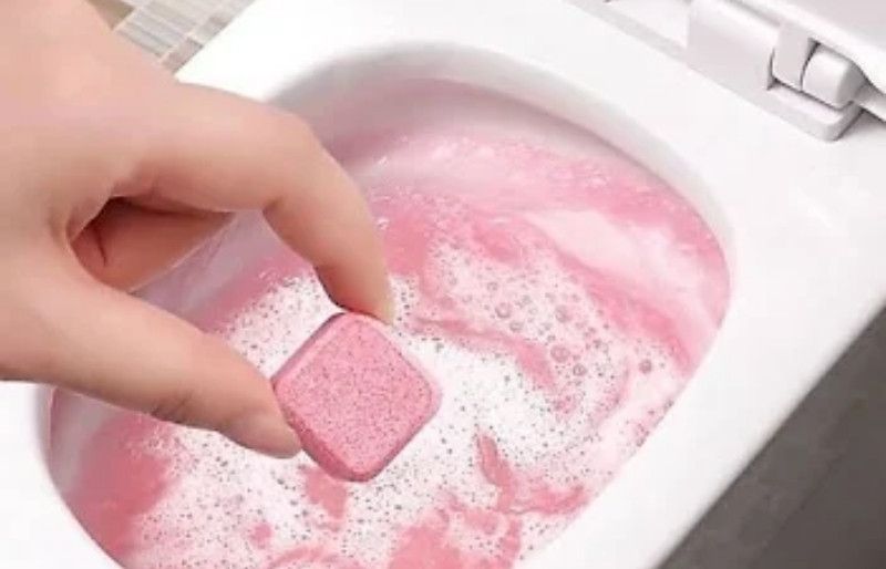 Viên sủi thông tắc bồn cầu tạo phản ứng sủi bọt sinh nhiệt để phân hủy chất thải hữu cơ mềm